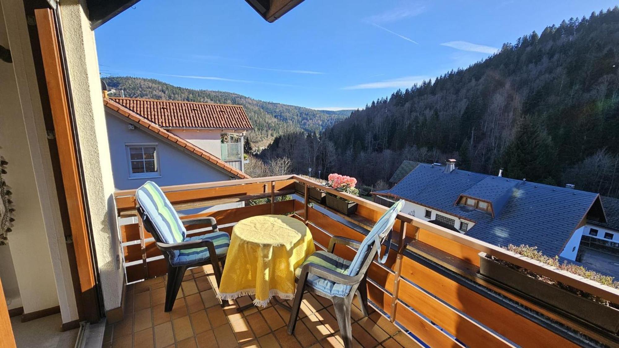 Traumblick Mit Balkon